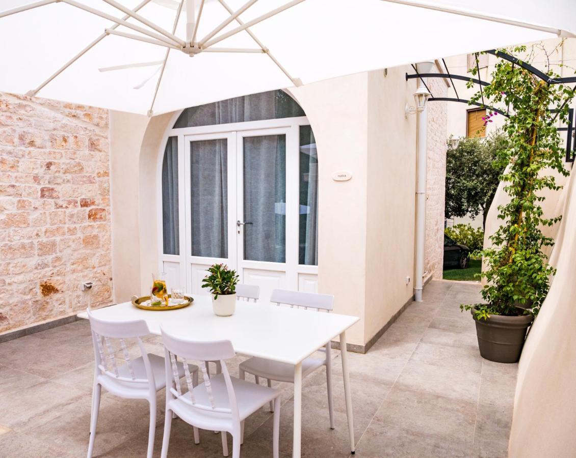 Villa Aurelia Suites And Apartments Locorotondo Bagian luar foto